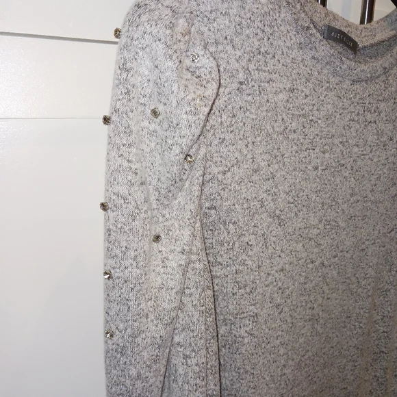 New Rhinestone Puff Sleeve Sweater - Picture 4 of 8